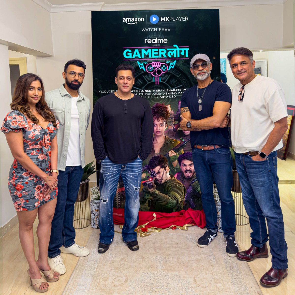 Forever4Salman's tweet image. Latest pic :  Megastar SALMAN KHAN at GAMERLOG POSTER LAUNCHED EVENT 🔥💥 #SalmanKhan 
@BeingSalmanKhan