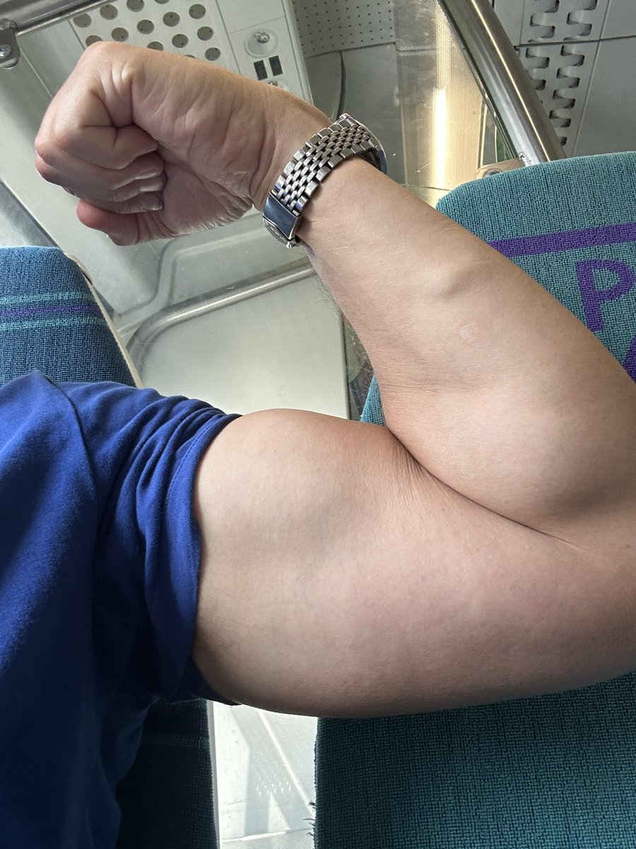 Train flex.  Bloody sweaty too. 

Let’s get some little piggies in my DMs and starting service. 

Cashmaster. Findom.