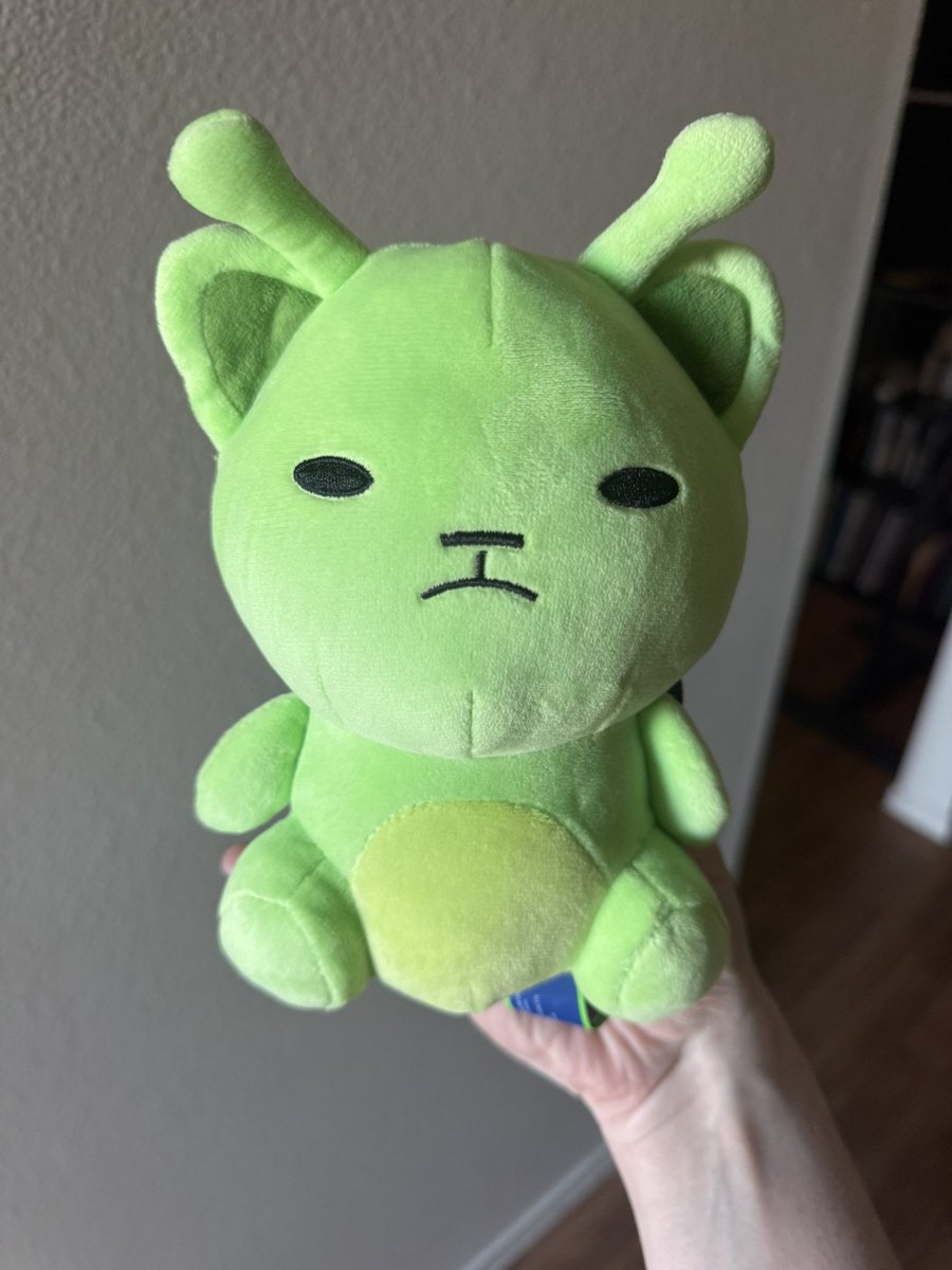 https__ashe's tweet image. GLORP ARRIVED

he lives on the shelf now 
@b0gur