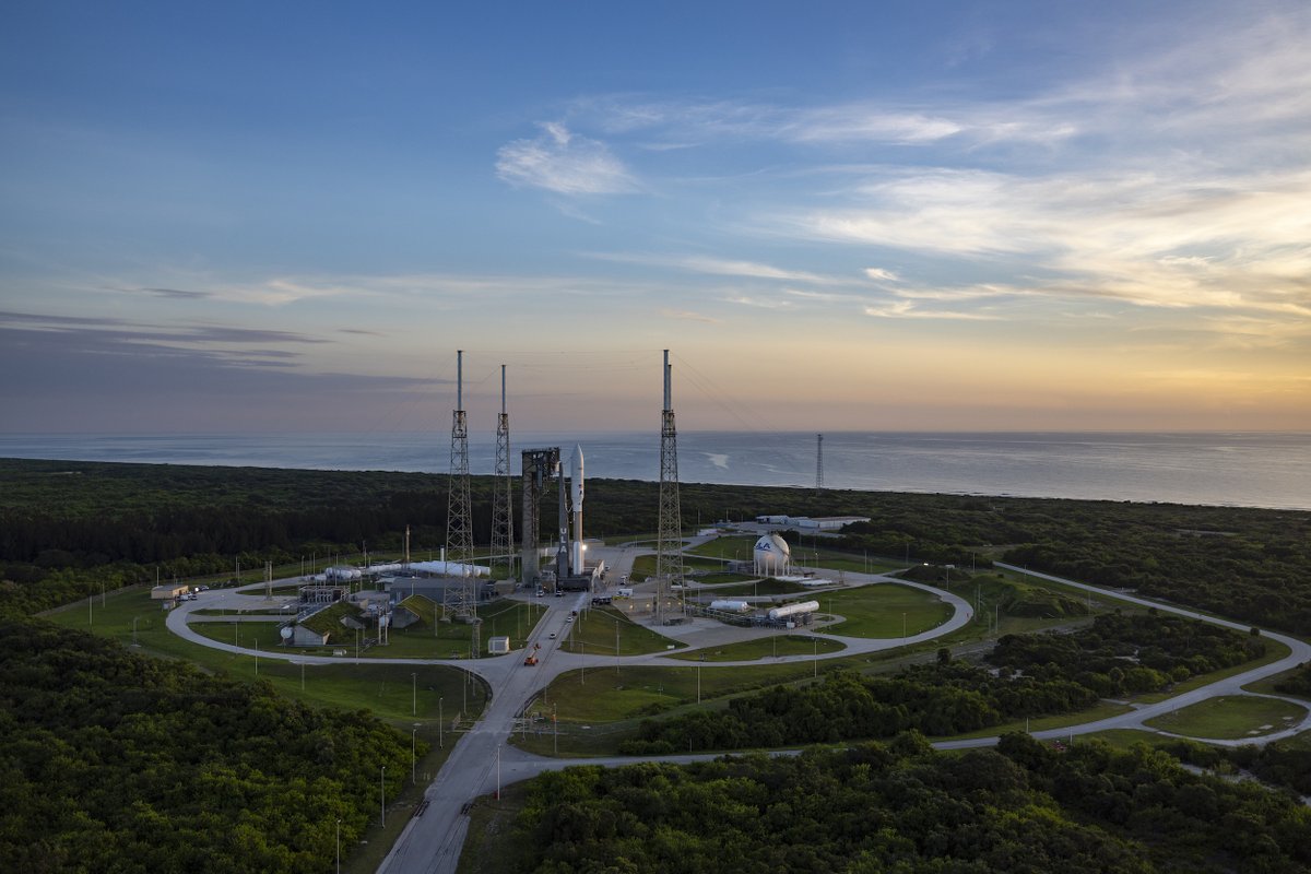 ulalaunch's tweet photo. The ULA launch team is authorized to begin cryogenic propellant loading operations as today's #AtlasV countdown proceeds on schedule. Weather forecast is 75% favorable to launch the #ProjectKuiper mission for #Amazon at 1:25:30 p.m. EDT (1725:30 UTC). https://t.co/Ek2EUc4SeV https://t.co/e39B6yaWBs