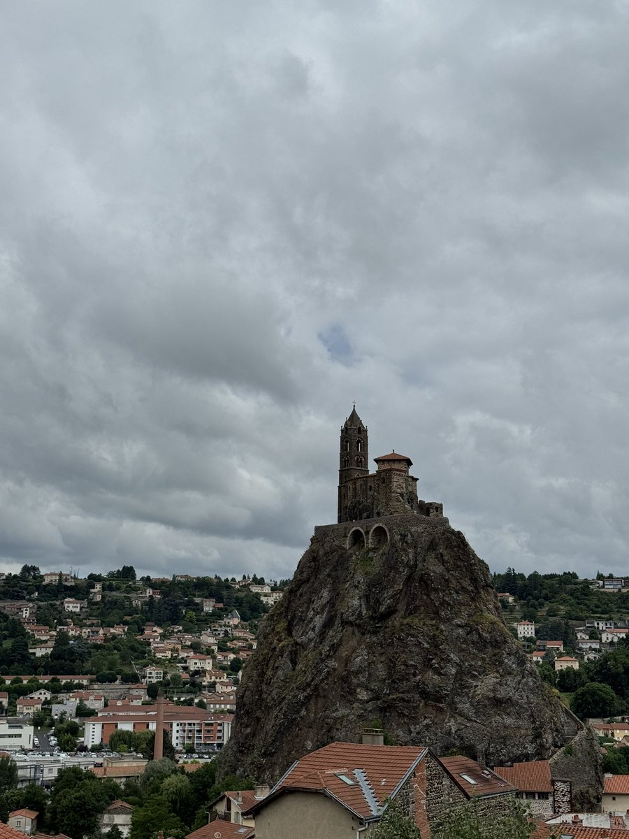 darkzov's tweet image. Étape 3, Le puy-en-velay … mais que c’était joli, intéressant, une ville à découvrir