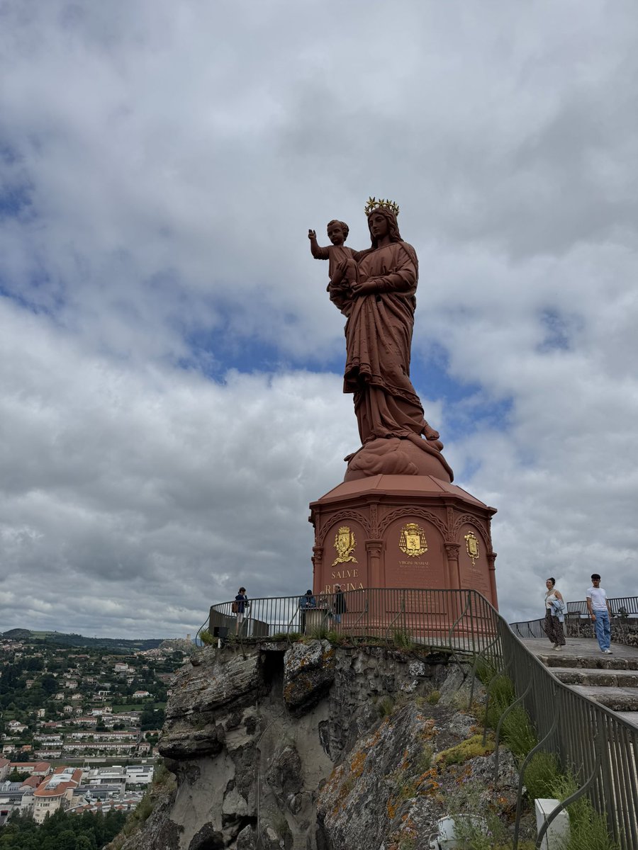 darkzov's tweet image. Étape 3, Le puy-en-velay … mais que c’était joli, intéressant, une ville à découvrir