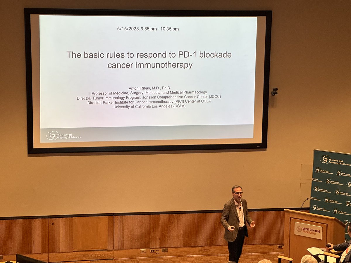 SU2Cscience's tweet image. Toni Ribas from @UCLAHealth kicks off the @NYASciences #cancerimmunotherapy conference at @WeillCornell describing the basic rules for PD-1 response to immunotherapy.