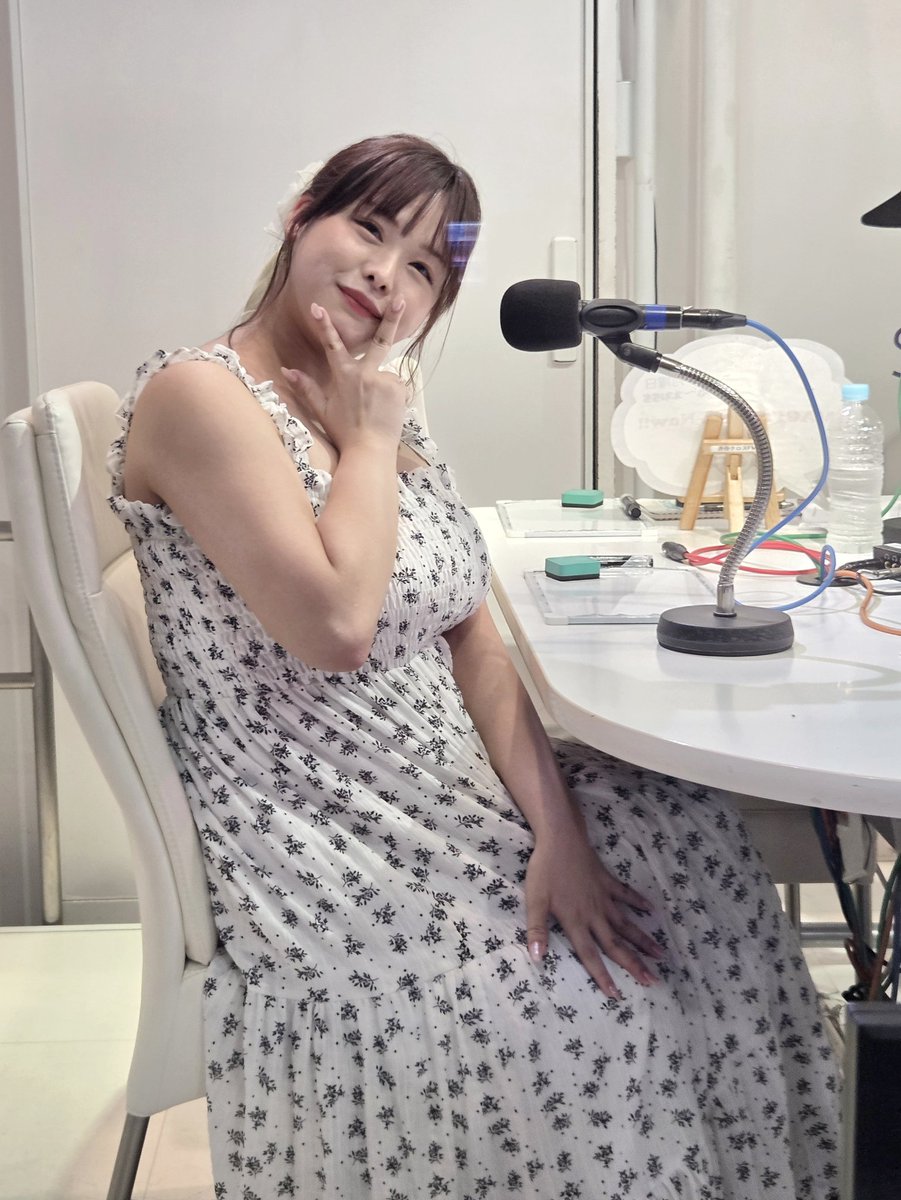 永瀬永茉さん(<a href="/nagase_ema/">永瀬永茉 🪐ﾅｶﾞｾｴﾏ</a>)のラジオ公開収録@渋谷クロスFM！これからこんな風に突然お仕事が決まるなんてことは余裕でありそうですね😆！永茉さんを取り巻く状況が少しずつ変わっていくのを感じます！これからも要注目です👍！！