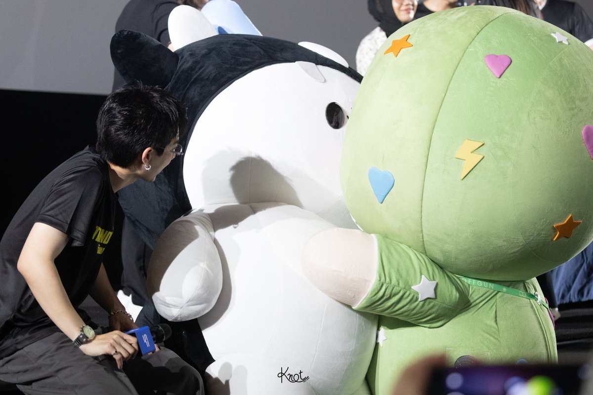 ฉันว่าฉันเคยเห็นฉากนี้มาก่อนนะ🤔🤔

#BreakUpServiceSeriesEP11
#Tawan_V #OffJumpol