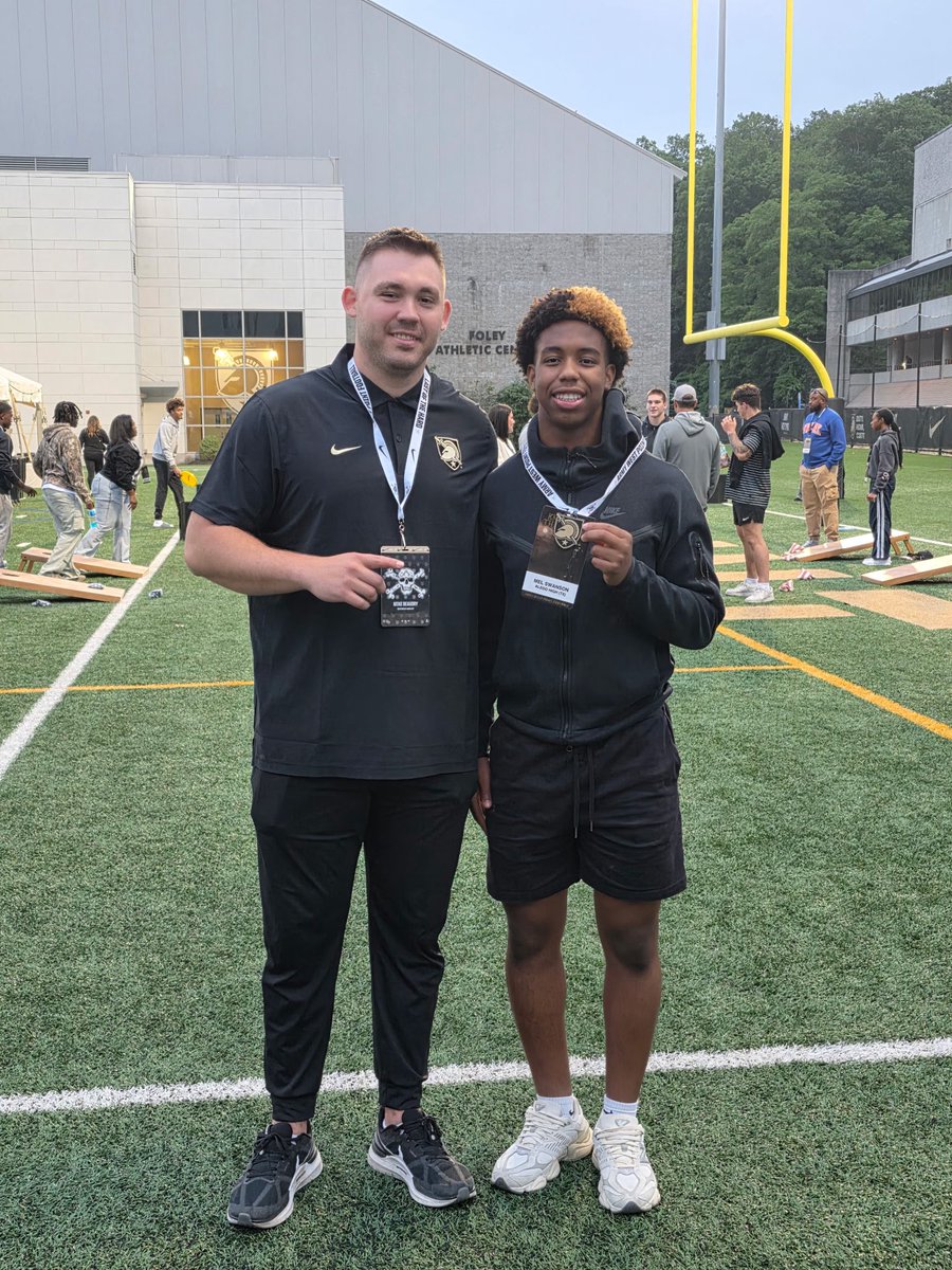 LamelSwanson's tweet image. I had an amazing time visiting army this weekend! Thank you to all of the coaches and players I met this weekend. Cant wait to come back for a game! #BeatNavy @ArmyWP_Football @CoachJuice17 @CoachJeffMonken @CoachBeaudry @CoachNateWoody @CoachHodge29 @ocrobbyjones @RecruitAledo…