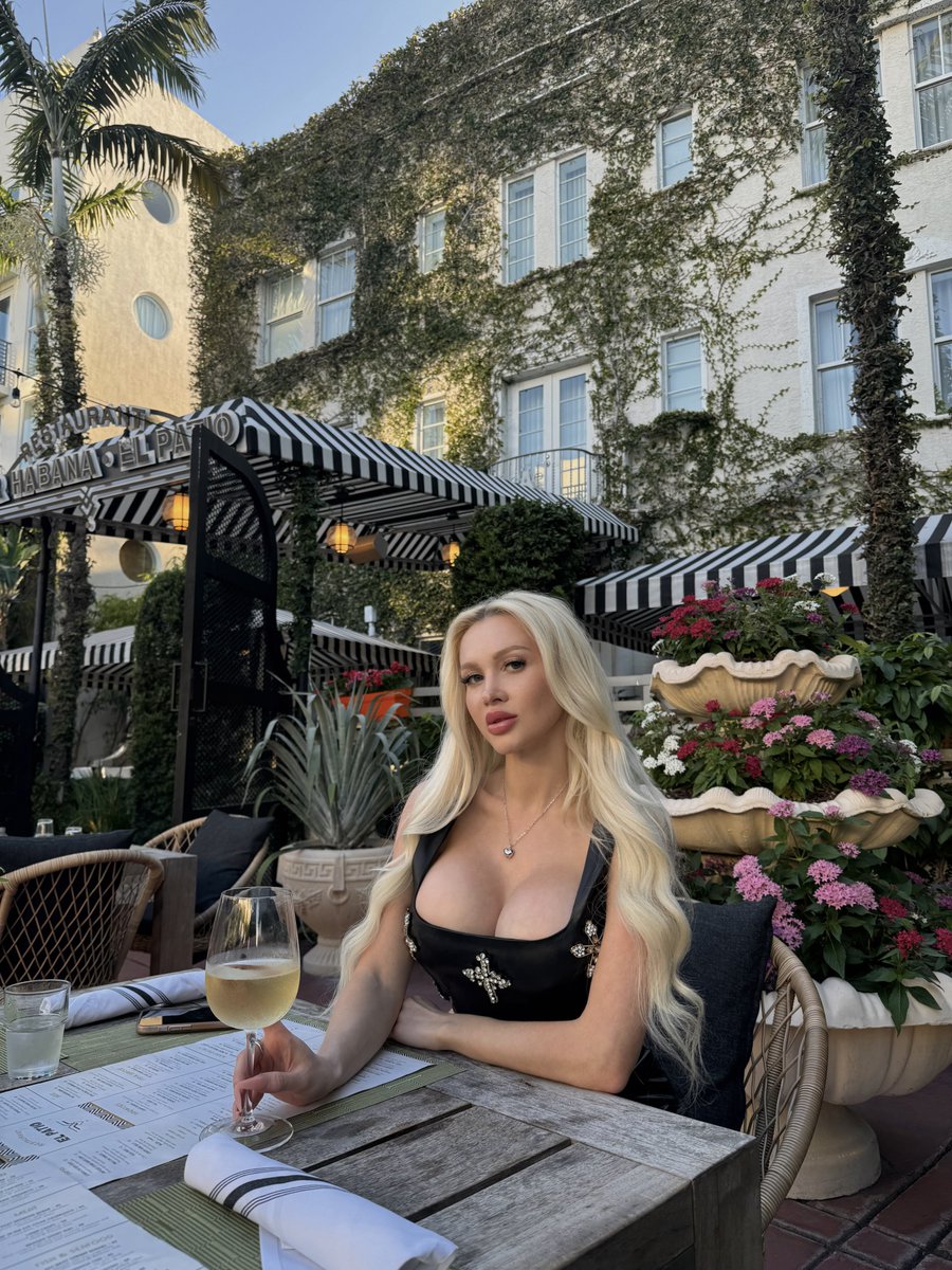YesBabyLisa's tweet image. Dessert served 🍰