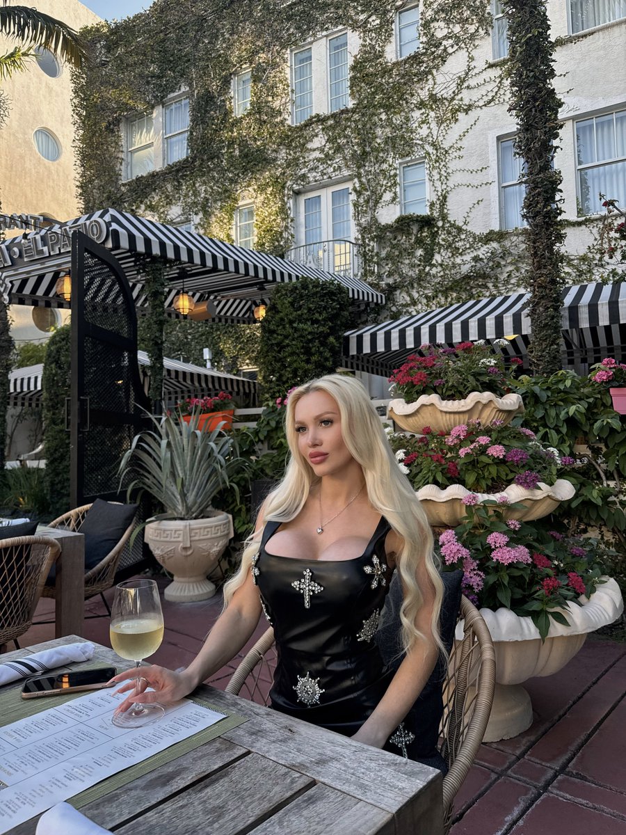 YesBabyLisa's tweet image. Dessert served 🍰