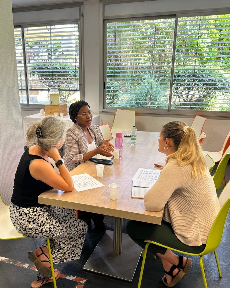 Bayer France tweet media