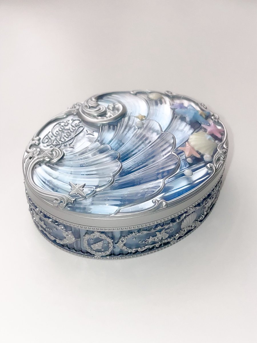 sorry_ynotsorry's tweet image. 플라워노즈 디테일이 정말 예쁘다 완전 여름이야