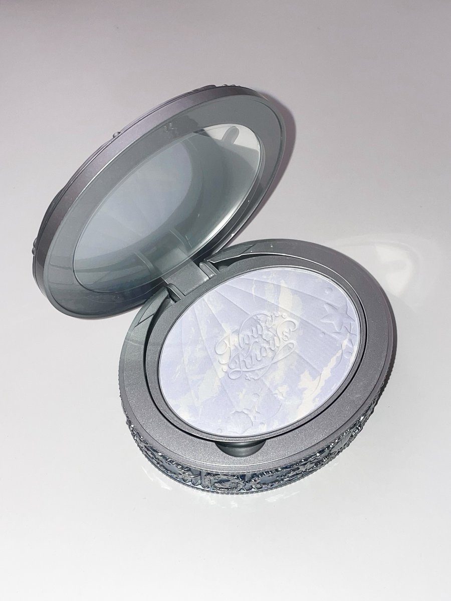 sorry_ynotsorry's tweet image. 플라워노즈 디테일이 정말 예쁘다 완전 여름이야