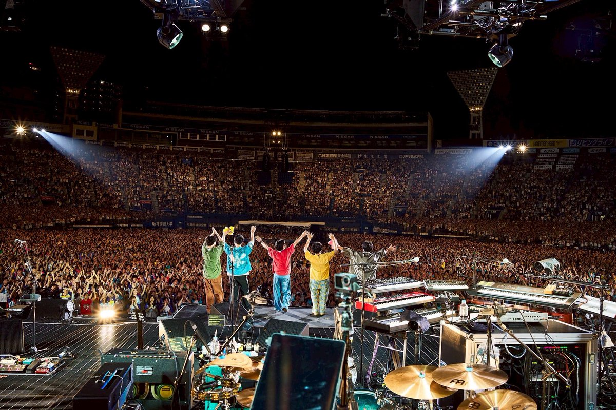 Toriashi_VYT's tweet photo. 【still al dente in YOKOKAMA STADIUM】
ありがとうございました！！

デビュー10周年。
マカロニえんぴつを愛してくれるたくさんの仲間がいること、
最高のメンバーと良い音楽を作り続けられていることを誇りに思います。

これからもよろしくお願いします🤘
photo by 酒井ダイスケ @imdaisukesakai https://t.co/fmMfVrRV7c
