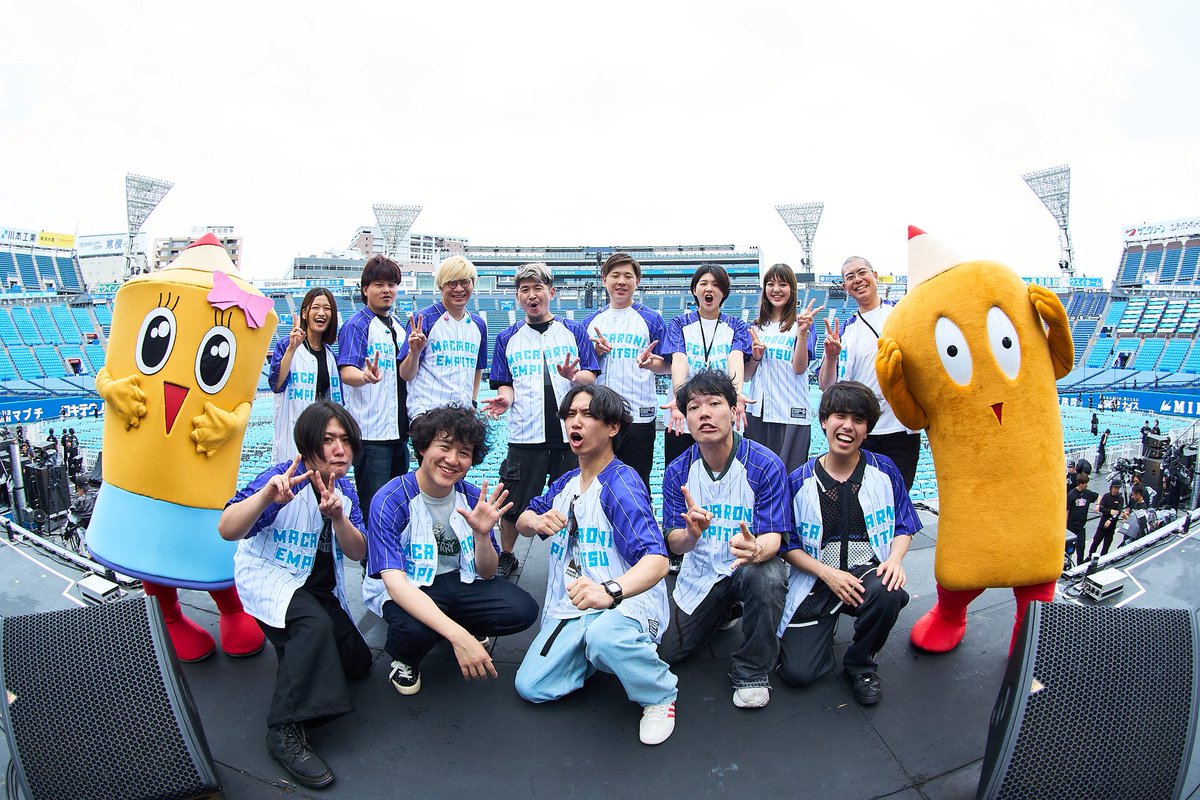 Toriashi_VYT's tweet photo. 【still al dente in YOKOKAMA STADIUM】
ありがとうございました！！

デビュー10周年。
マカロニえんぴつを愛してくれるたくさんの仲間がいること、
最高のメンバーと良い音楽を作り続けられていることを誇りに思います。

これからもよろしくお願いします🤘
photo by 酒井ダイスケ @imdaisukesakai https://t.co/fmMfVrRV7c