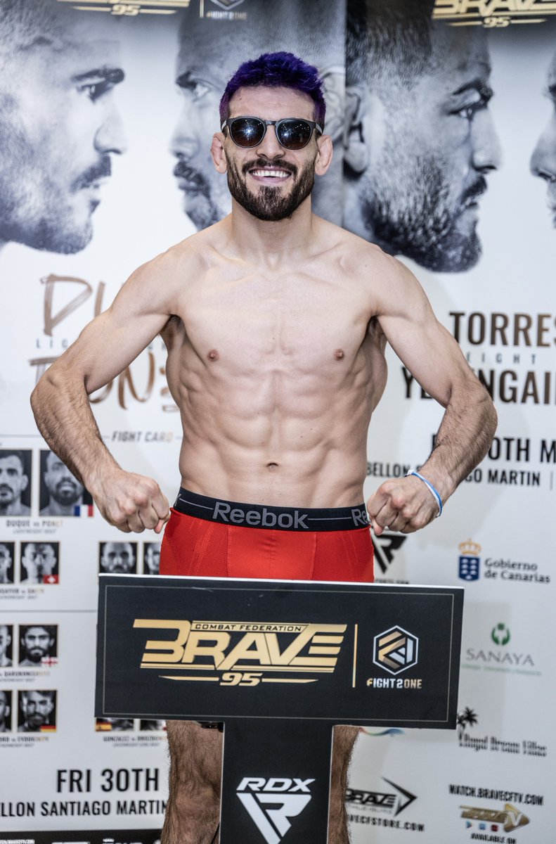 ShortyTorresMMA's tweet image. In 2.5 months. I started from my natural weight of 165lbs/ 75kgs and dropped 40lbs/ 18kgs to reach the flyweight division of 125lbs/57kgs. It’s not a fun process at all, but just like the new champ Kayla Harrison said. “It’s chosen suffering and it’ll be worth it!”

#WeightCut