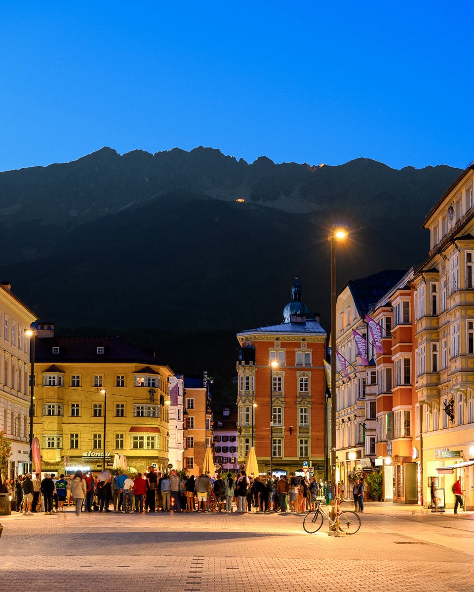 Early nights in the city 🌃🌛✨

📷: Markus Mair #myinnsbruck