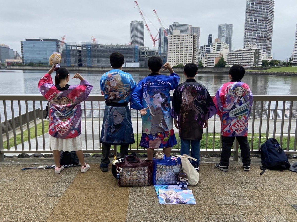 SasukeSDBH's tweet photo. 家に帰ってきたので、これにてRoseliaライブ終了です！　この2日間はほんとに楽しかった！　お話ししてくれた方や一緒にお写真撮ってくださった方ほんとにありがとうございます！感想はALTに残しておこうと思います！　#Sei_stark https://t.co/zpq5H7j4yA