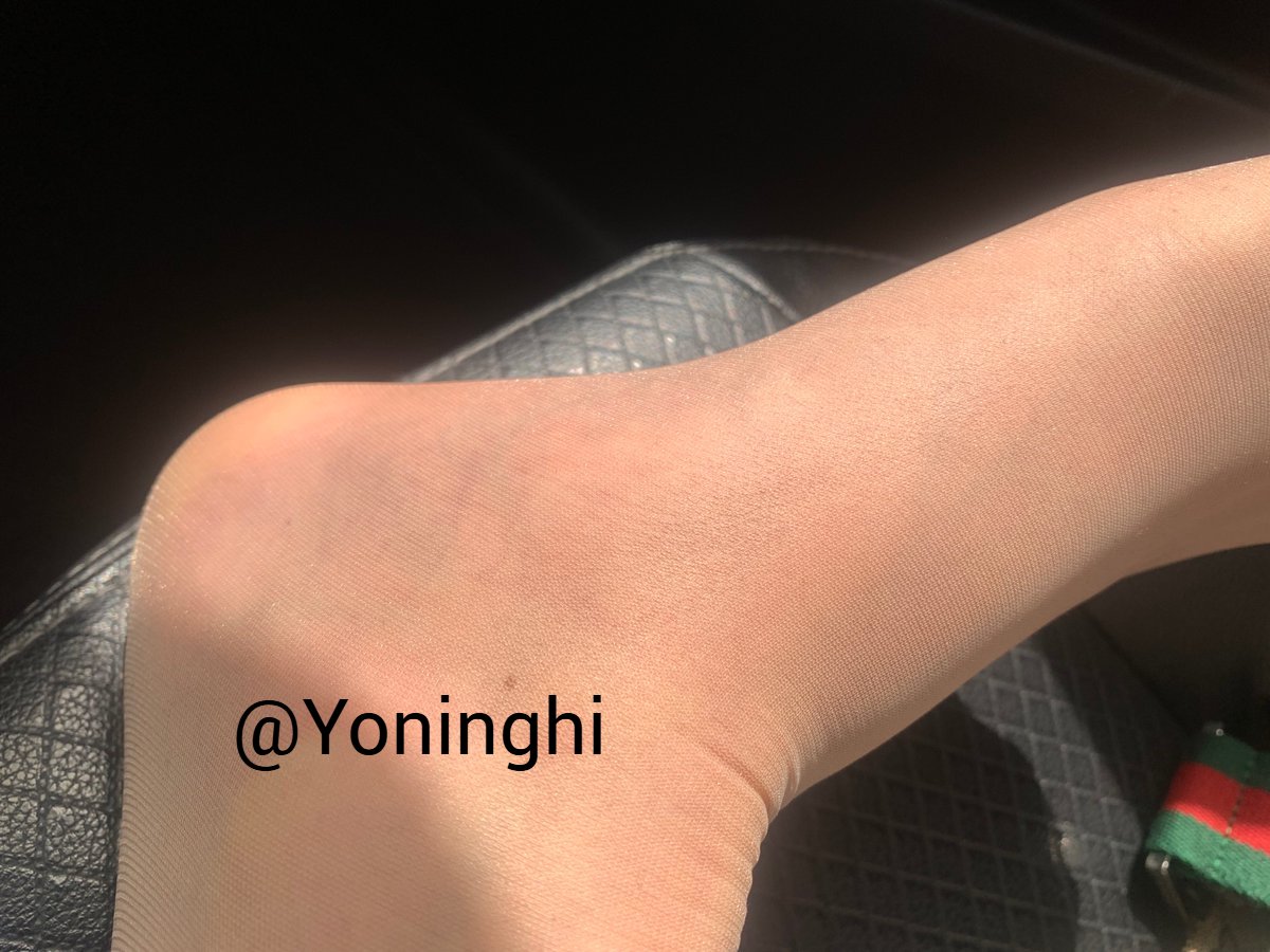 Yoninghi's tweet photo. 발? ㅎ https://t.co/cLF7GEoTzN