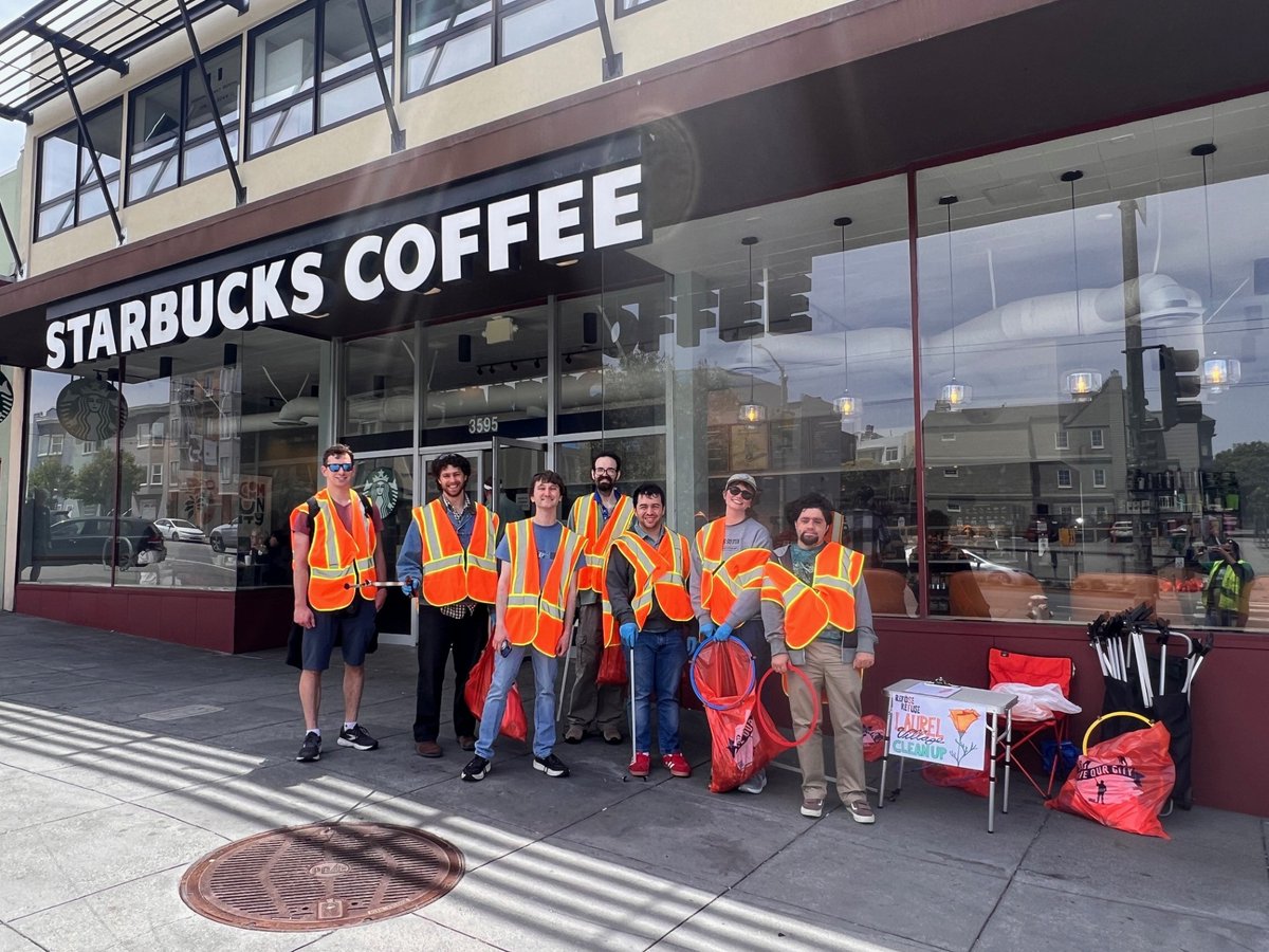 RefuseRefuseSF's tweet photo. At the "No Trash" protest this weekend in San Francisco, over 420 volunteers at 29 separate cleanups, demonstrated their disgust for litter and removed 450+ bags of garbage from our streets.
Everyone has the right to a clean and healthy environment! Join the movement!
#NoTrash https://t.co/YR6QHd3pFa