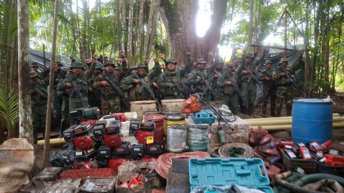 CEOFANBVE's tweet photo. 1🔁 RT || GJ. @dhernandezlarez: En el marco de la Orden de Operación Neblina 2025, Orden Fragmentaria OF 08-25 Caridad, en el estado Amazonas, las #URRAS de Combate Amazonas, el día 141630JUN25, https://t.co/SwPh8btWYB