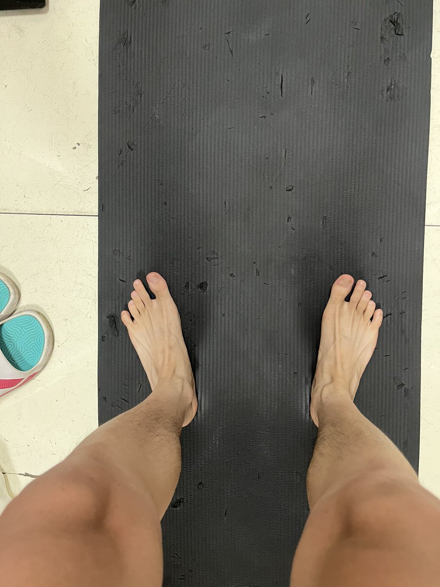 瑜伽垫快被我踩烂了，想卖掉