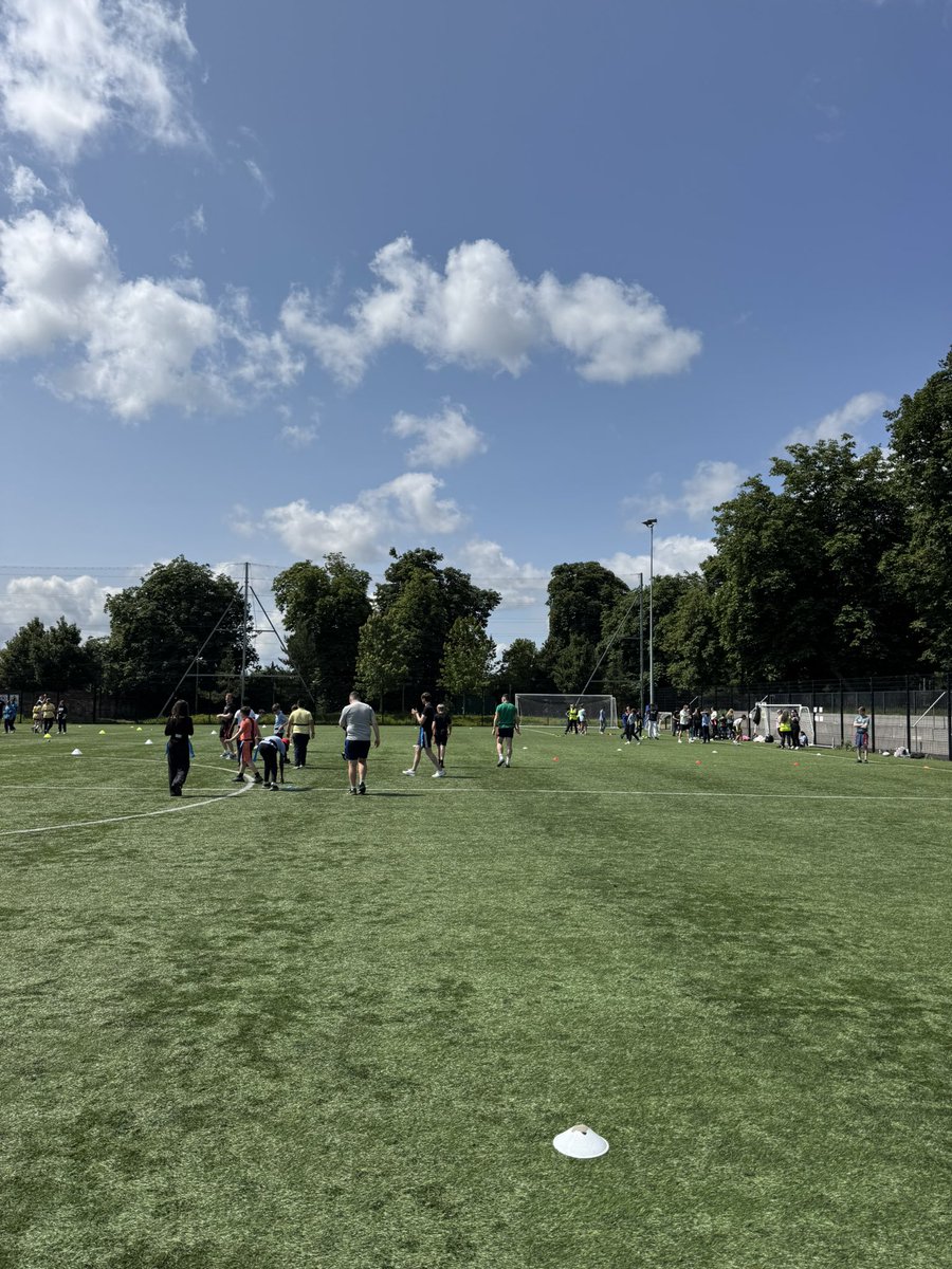 Mick O'Gara (@mickogara1) on Twitter photo Great event run by <a href="/SolasProject/">Solas Project</a> and <a href="/Reynolds2Graham/">Graham Reynolds</a> <a href="/LeinsterBranch/">Leinster Domestic</a>. A great turn out from so many students and all having great fun playing rugby. Thanks for having me 💪🏻💪🏻 #neverlessthaneverything Great event run by <a href="/SolasProject/">Solas Project</a> and <a href="/Reynolds2Graham/">Graham Reynolds</a> <a href="/LeinsterBranch/">Leinster Domestic</a>. A great turn out from so many students and all having great fun playing rugby. Thanks for having me 💪🏻💪🏻 #neverlessthaneverything