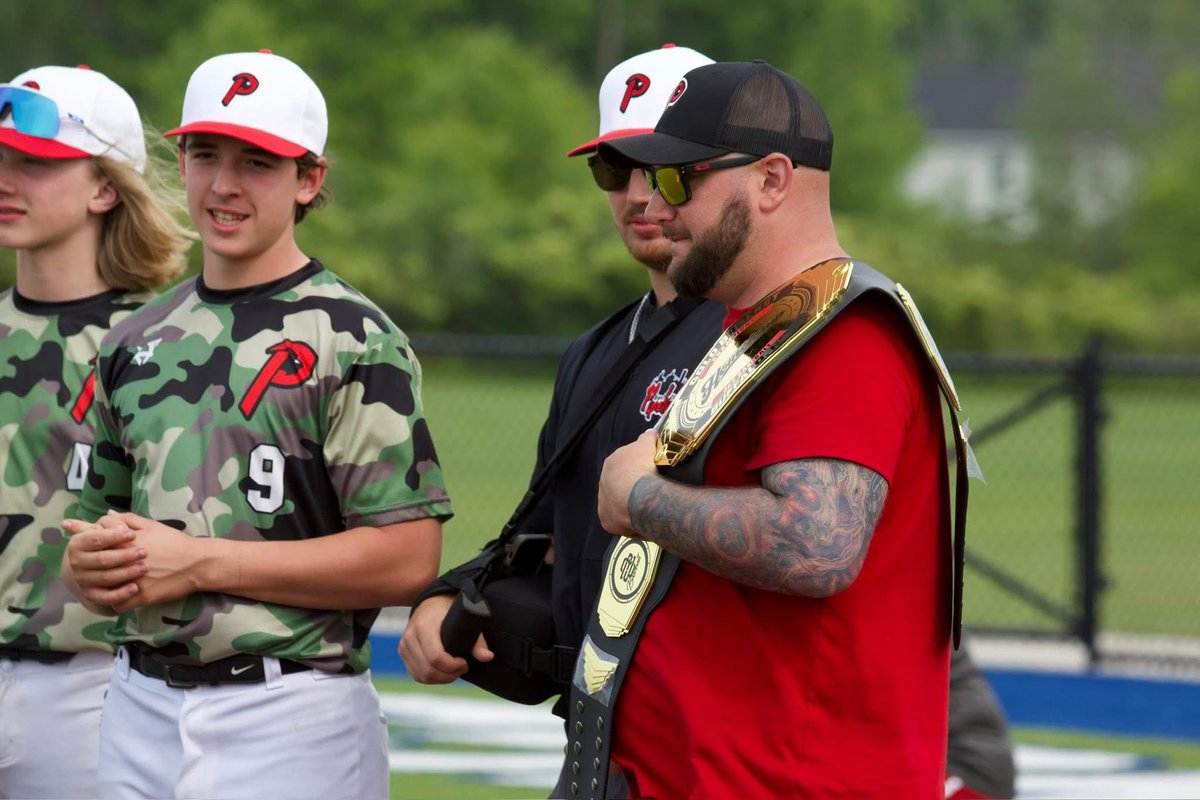 🏆 Hometown ‘25 13u Gold Bracket Champions 

It was a special day for our organization having two teams compete in the championship! The battle of the Lloyd brothers was a matchup worth seeing on Father’s Day. 

🐴🏆⚾️🤠

#Findyourfit #Culture #Family #BeYouWithUs