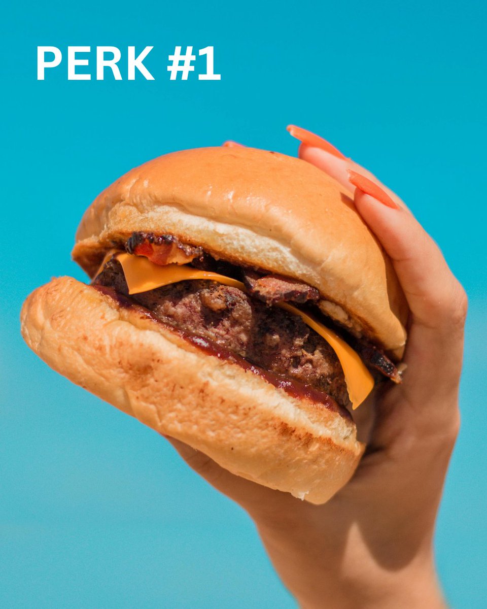 ChartwellsCCCGI's tweet photo. If you hate having to meal prep then flex cash is perfect for you. 🍴One of the many perks of dining with us in the Grand Central Cafe is that we’ll cook a variety of food for you each and every day. No need to lug around your lunch 🥪 Let us cook!
#mealplanperks https://t.co/bIPqgBFjE9