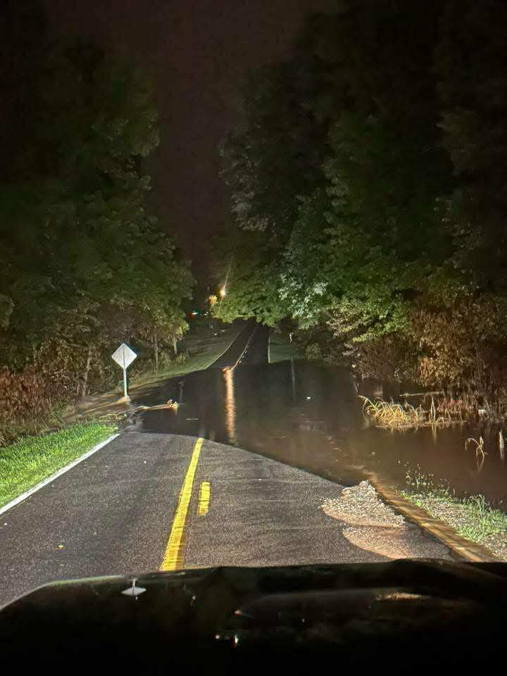 SLNSStateLine's tweet photo. @NWSGSP This was reported to us on Austell Graham Rd in Earl. 3:26am 06-14 https://t.co/MSnkV4NO7C