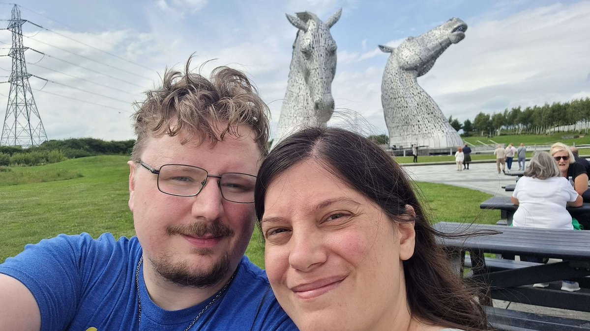 IMShadow007 (@imshadow007) on Twitter photo Kelpies and Swans in Falkirk with <a href="/SonicFan39/">SonicFan39Returns 🏴 🇺🇦</a>
Had a great day today! ❤️ Kelpies and Swans in Falkirk with <a href="/SonicFan39/">SonicFan39Returns 🏴 🇺🇦</a>
Had a great day today! ❤️