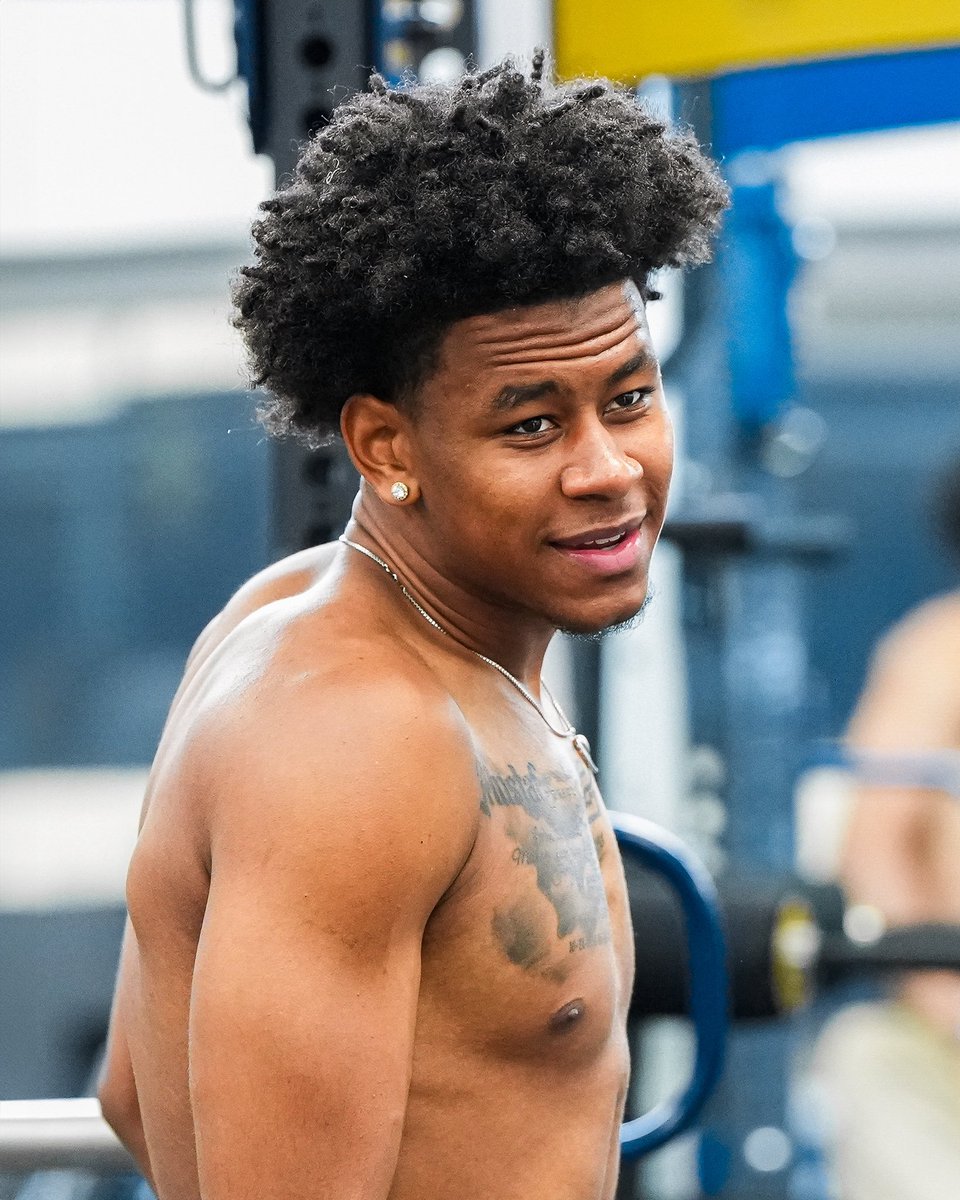 Just work

#StingEm 🐝