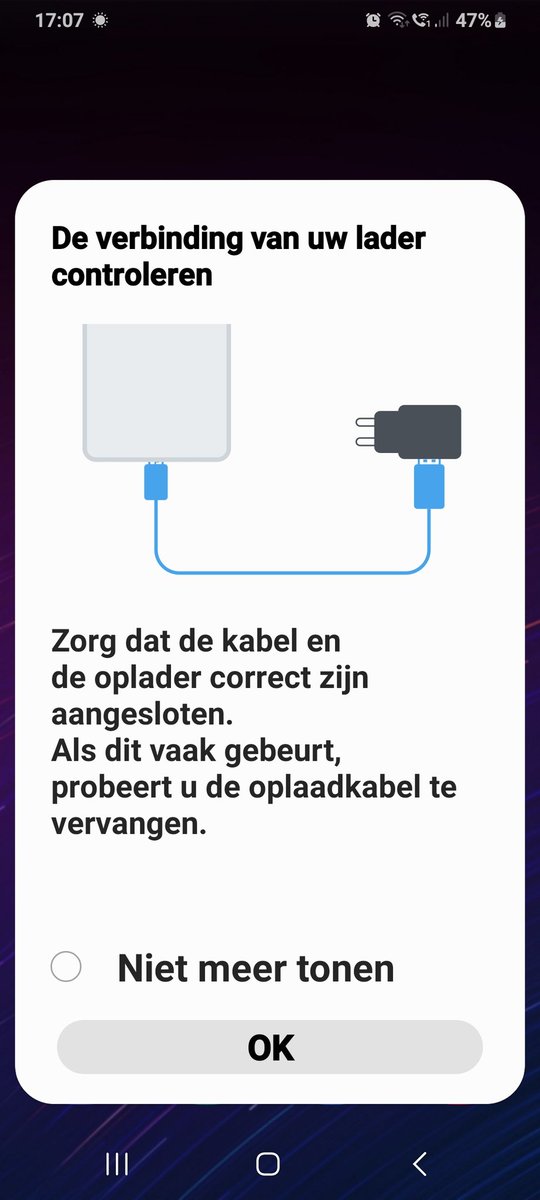 Natuurlijk weer m'n kabeltje door zitten bijten. Klier 😠