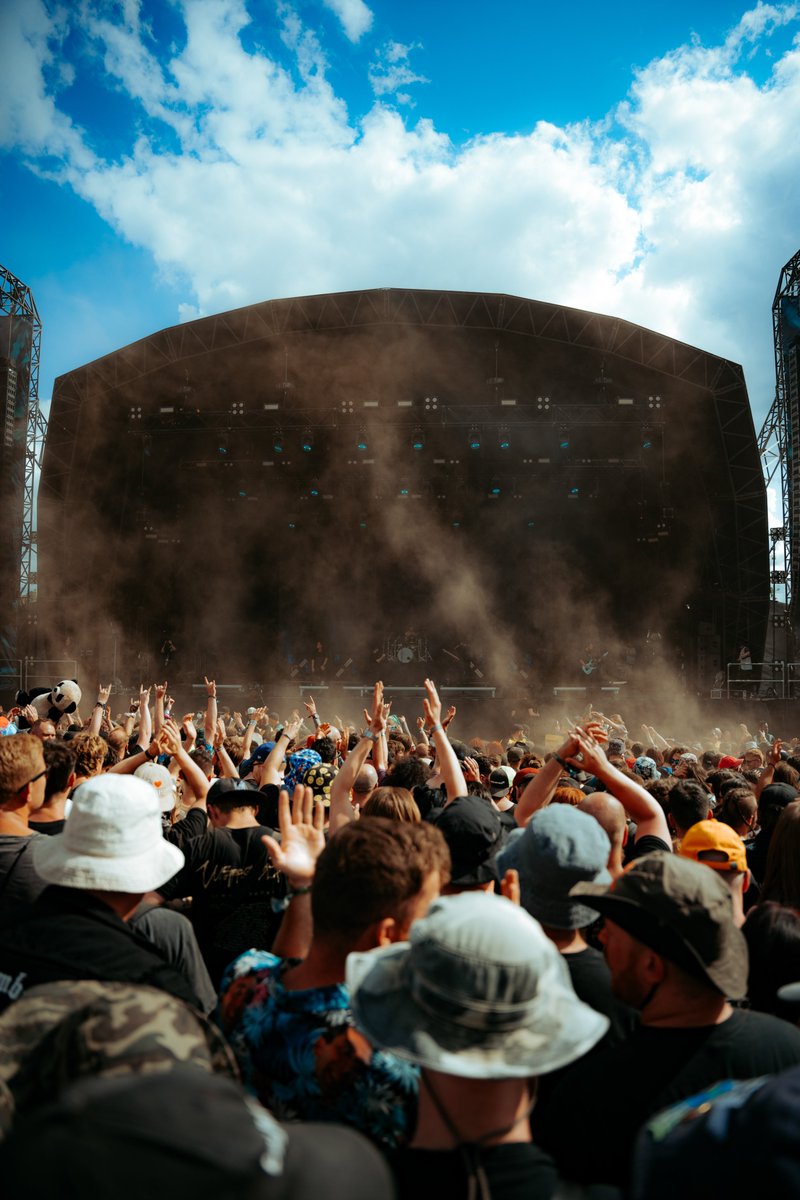 P O L A R I S tweet media