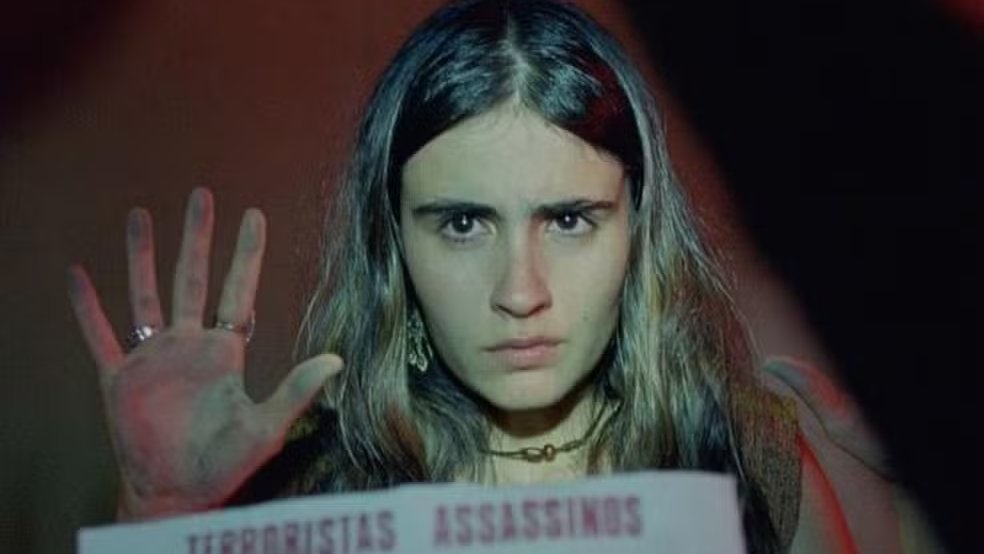 As indicadas em Melhor Atriz Coadjuvante no Prêmio Grande Otelo 2025, a maior premiação do cinema brasileiro, são:

• Bárbara Luz (Ainda Estou Aqui)
• Carol Duarte (Malu)
• Juliana Carneiro da Cunha (Malu)
• Linn da Quebrada (Vitória)
• Valentina Herszage (Ainda estou aqui)