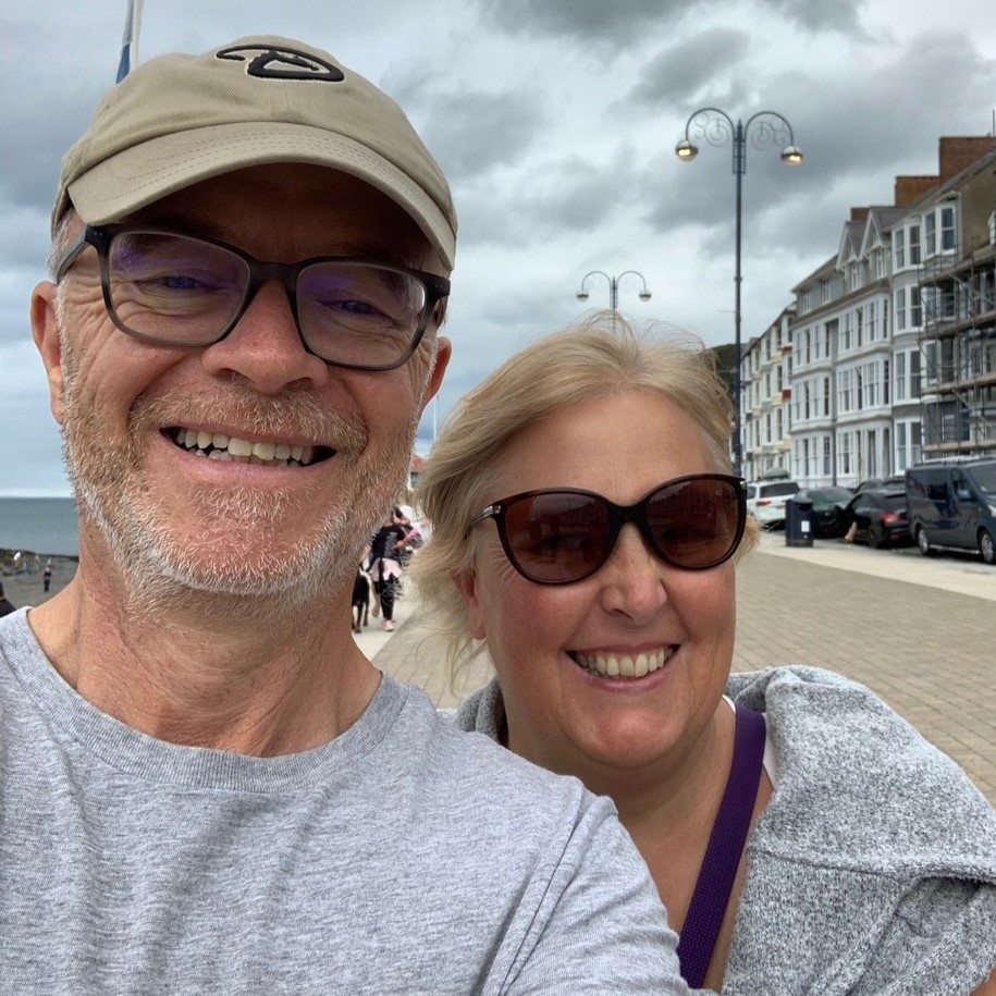 Health Research | Southampton (@uhsftresearch) on Twitter photo Sean Cleghorn’s wife, Allison, died just one month after being diagnosed with #PancreaticCancer.
A new @southamptonctu trial, led by <a href="/zaedHamady/">Zaed Hamady</a> and sponsored by <a href="/UHSFT/">University Hospital Southampton 💙</a>, will see if a new test can save lives by improving early detection of the cancer 👇
research.uhs.nhs.uk/news/new-blood… Sean Cleghorn’s wife, Allison, died just one month after being diagnosed with #PancreaticCancer.
A new @southamptonctu trial, led by <a href="/zaedHamady/">Zaed Hamady</a> and sponsored by <a href="/UHSFT/">University Hospital Southampton 💙</a>, will see if a new test can save lives by improving early detection of the cancer 👇
research.uhs.nhs.uk/news/new-blood…