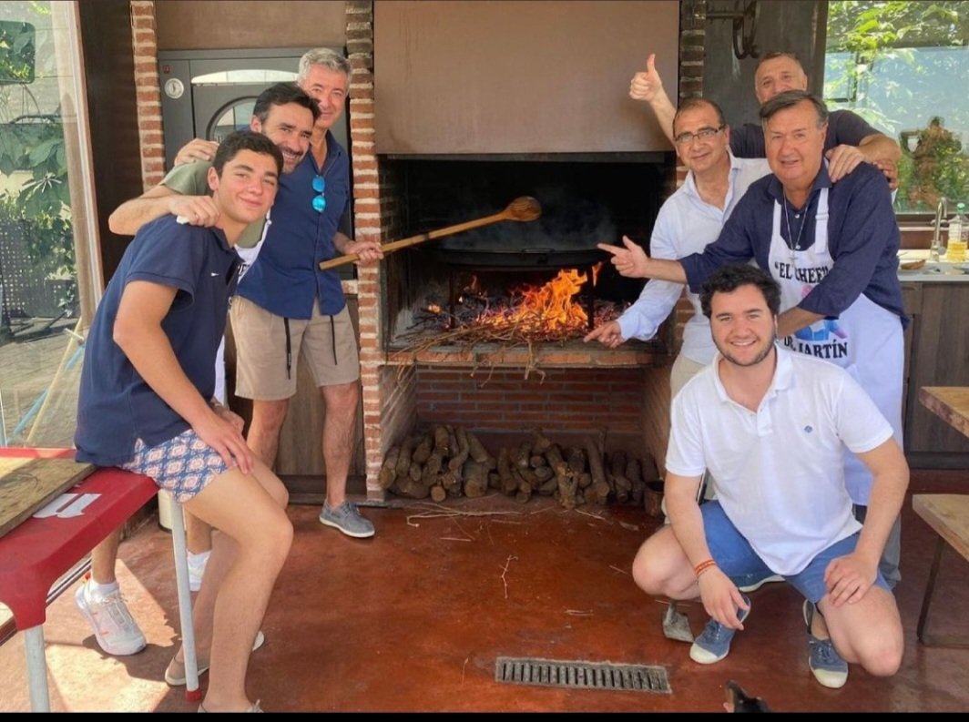 <a href="/deportescope/">Deportes Cope</a> <a href="/linternacope/">La Linterna</a> Del que os invita a barbacoas para que no habléis nunca mal de él ni le pongáis en encuestas de mierda como esta