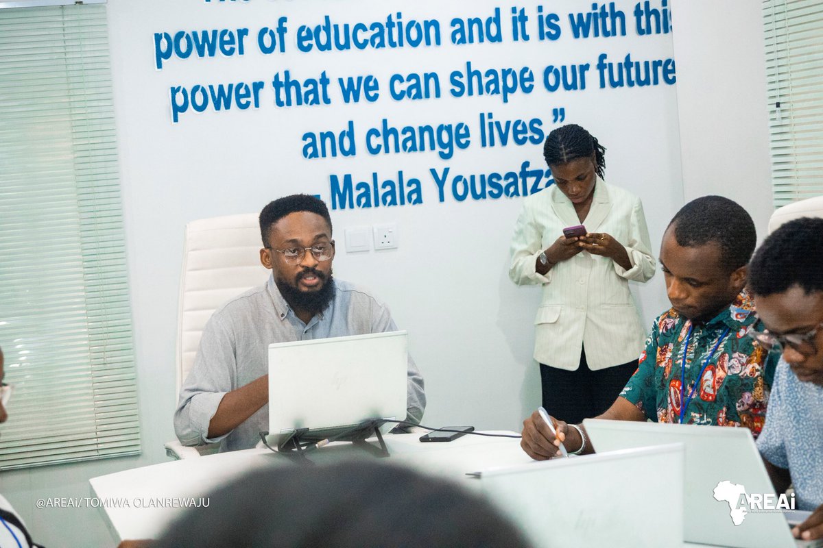 Areai4Africa's tweet photo. Monday meetings at #AREAi 

#AREAi #AREAi4Africa #EducationChampions #LearningWithoutBarriers #DevelopmentPractitioners #MondayVibes #BackToWork #MondaysAtAREAi https://t.co/AHVeZQZHbS