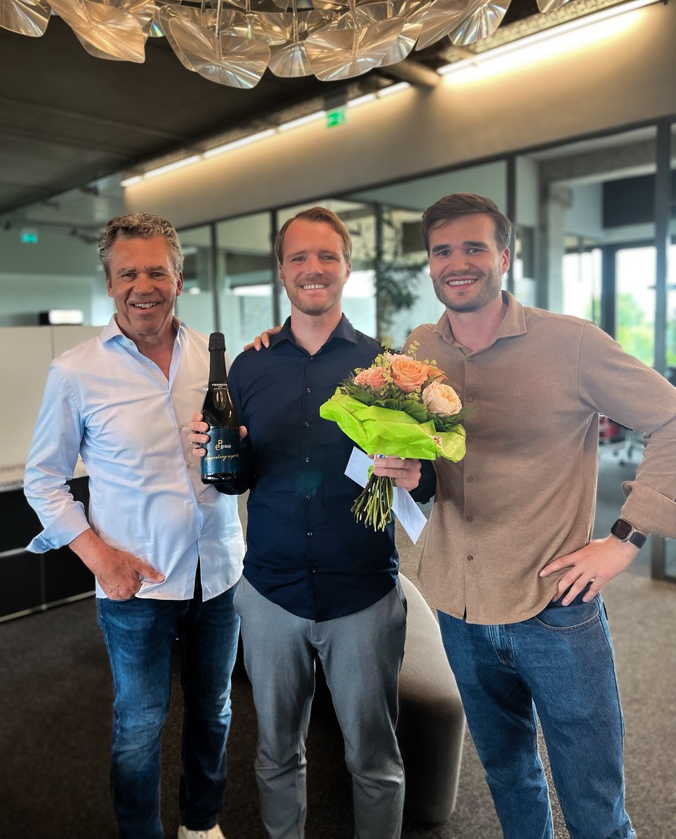 epgroupOfficial's tweet photo. Seit zehn Jahren ist Michael ein fester Bestandteil von ep! Gestartet als Content &amp; Web Manager hat er nicht nur das Marketing von Grund auf mitgestaltet, sondern es auch mit viel Weitblick neu ausgerichtet. https://t.co/JNnGSDlDmK