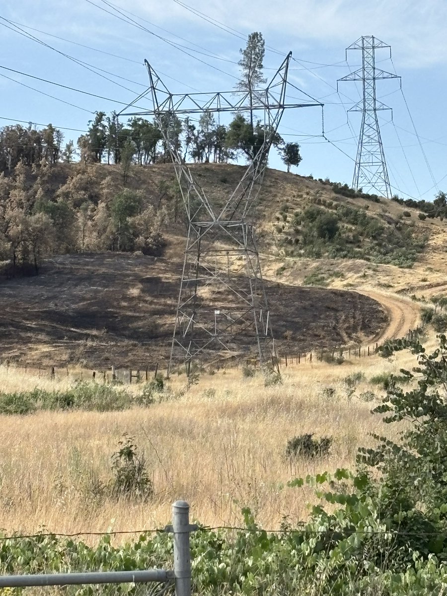 CAL FIRE Shasta-Trinity Unit/Shasta County FD tweet media