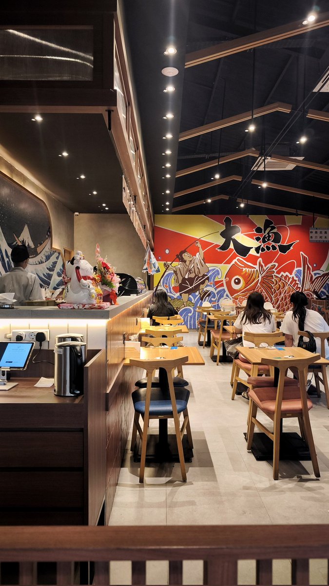 gastronusa's tweet photo. Resto Jepang Kai Jin Sui San di Alam Sutera tahu betul: laut Indonesia itu surganya seafood. Makanya mereka berani pakai 95% seafood lokal https://t.co/qWY9LTaejo