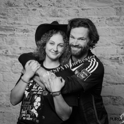 J2SPNWinchester's tweet photo. #NewProfilePic 👀 ɪ ʙᴇʟɪᴇᴠᴇ ᴛʜᴀᴛ ᴅʀᴇᴀᴍꜱ ᴄᴏᴍᴇ ᴛʀᴜᴇ ʙᴇᴄᴀᴜꜱᴇ ᴍɪɴᴇ ᴅɪᴅ ❤️‍🩹 #PurCon9 #JaredPadalecki https://t.co/jLUaMTjJoz