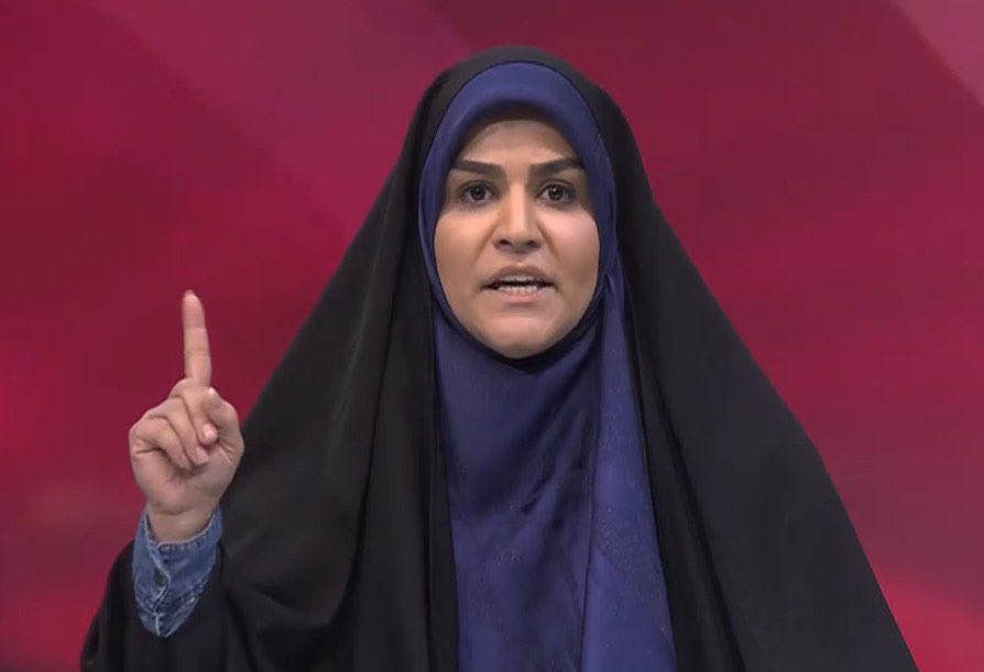 seyyedoona's tweet image. الله اکبر
در مکتب خمینی، زن و مرد فرقی نمیکنند،
همگی دل شیر دارند.
تا آخرین لحظه، صلابت رو در کلام شما دیدیم
خانم امامی بزرگوار. حقا که شیرزنید.
برای سلامتیشما و همکارانتان دعا میکنیم
