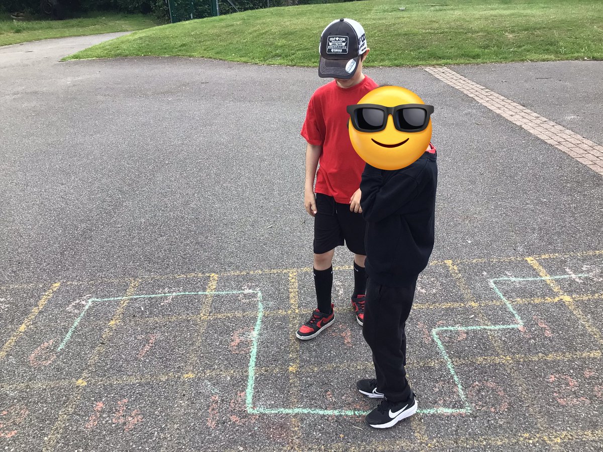 SPS_Year_3's tweet photo. We put our directional #maths language to the test today and guided our partner around a course. Some of us even managed to do it with our eyes closed! The key language used was: quarter turn, half turn, three quarter turn, full turn and clockwise and anti-clockwise. https://t.co/Ppf7lOR5S5