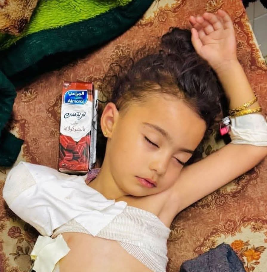 To every person who has an ounce of humanity in their heart I am a girl responsible for 9 pple after my father was injured &amp; no one supports me except u. Pls help me just by collecting the amount of 1 bag of flour 
Only $370 LEFT
gofund.me/401e9e0c
Or
paypal.me/mohajayyab