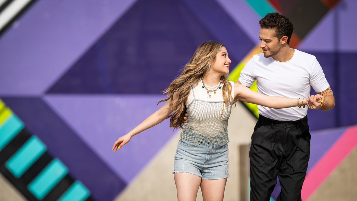 lightingkarol's tweet photo. la calidad que tienen las fotos por favoorrr. disney está dejando toda su plata en nosotros

VUELVE SOY LUNA https://t.co/f8UJeYmfYk