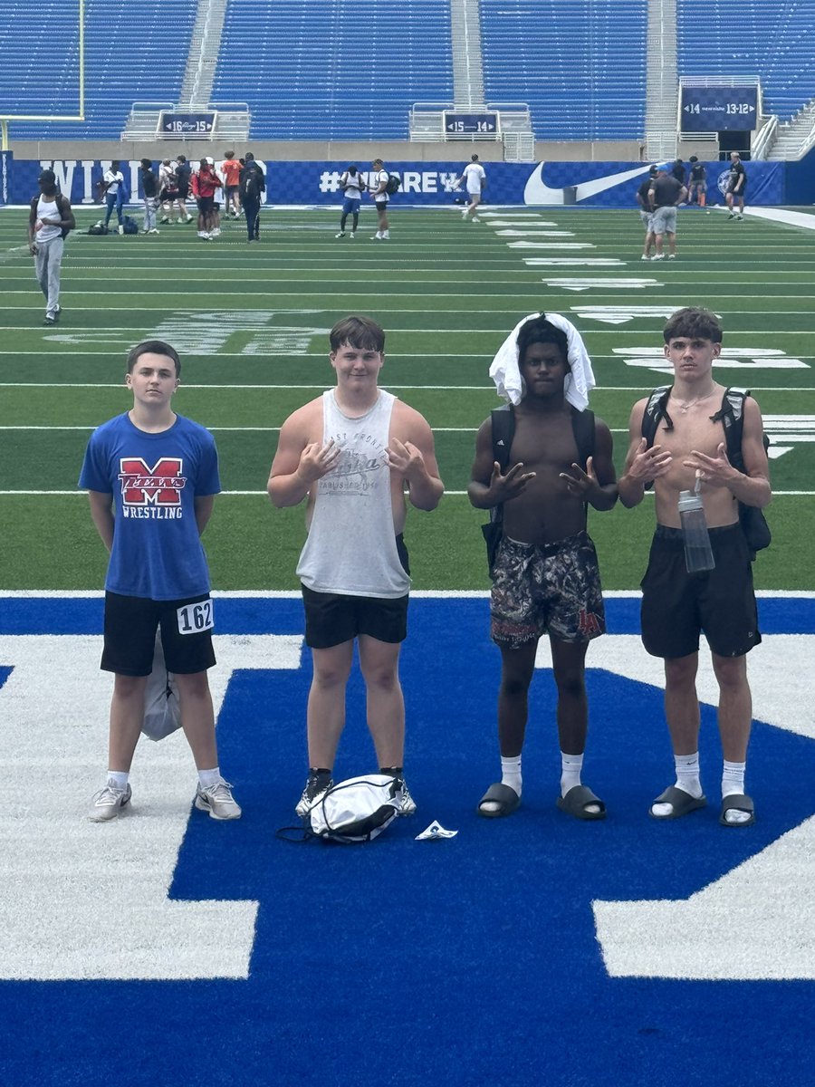 Some of our young guys getting some extra work in at Kroger Field today! 

Go Titans!!