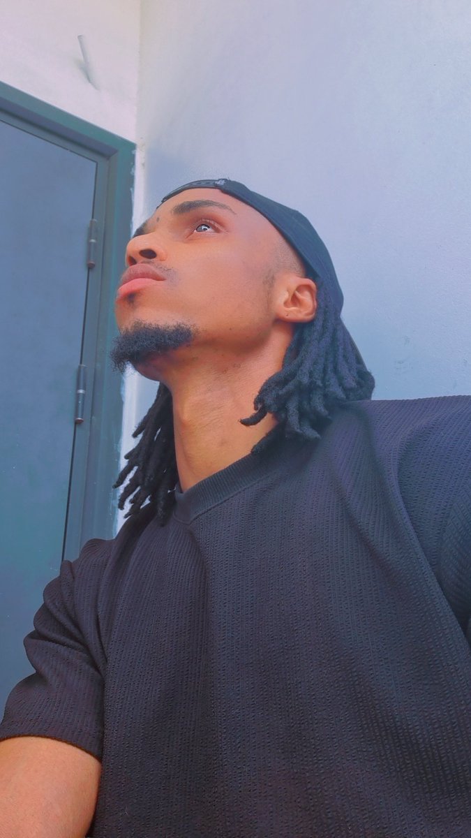 iam_matkiz's tweet photo. The best investment you can make is in yourself. Nurture your mind, body, and spirit, and watch yourself thrive because your potential is limitless. Don't just chase your dreams, outrun them!
#Matkiz
#GambianDinwo
#AfricanChild
#Motivation
#Inspiration
#BelieveInYourself https://t.co/cCIveFCX2y