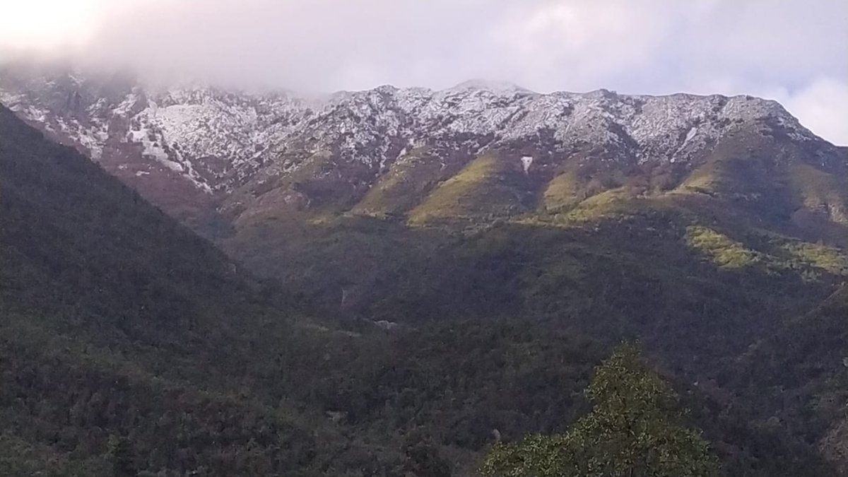 Pamela 🐦 (@met_valpo) on Twitter photo La Campana nevada
#Olmué #Valparaíso #Chile
<a href="/Sepulinares/">Alejandro Sepúlveda Jara</a> <a href="/RedMeteoA/">Red MeteoAficionada</a> <a href="/meteoredcl/">Meteored.cl</a> <a href="/meteochile_dmc/">MeteoChile</a> La Campana nevada
#Olmué #Valparaíso #Chile
<a href="/Sepulinares/">Alejandro Sepúlveda Jara</a> <a href="/RedMeteoA/">Red MeteoAficionada</a> <a href="/meteoredcl/">Meteored.cl</a> <a href="/meteochile_dmc/">MeteoChile</a>