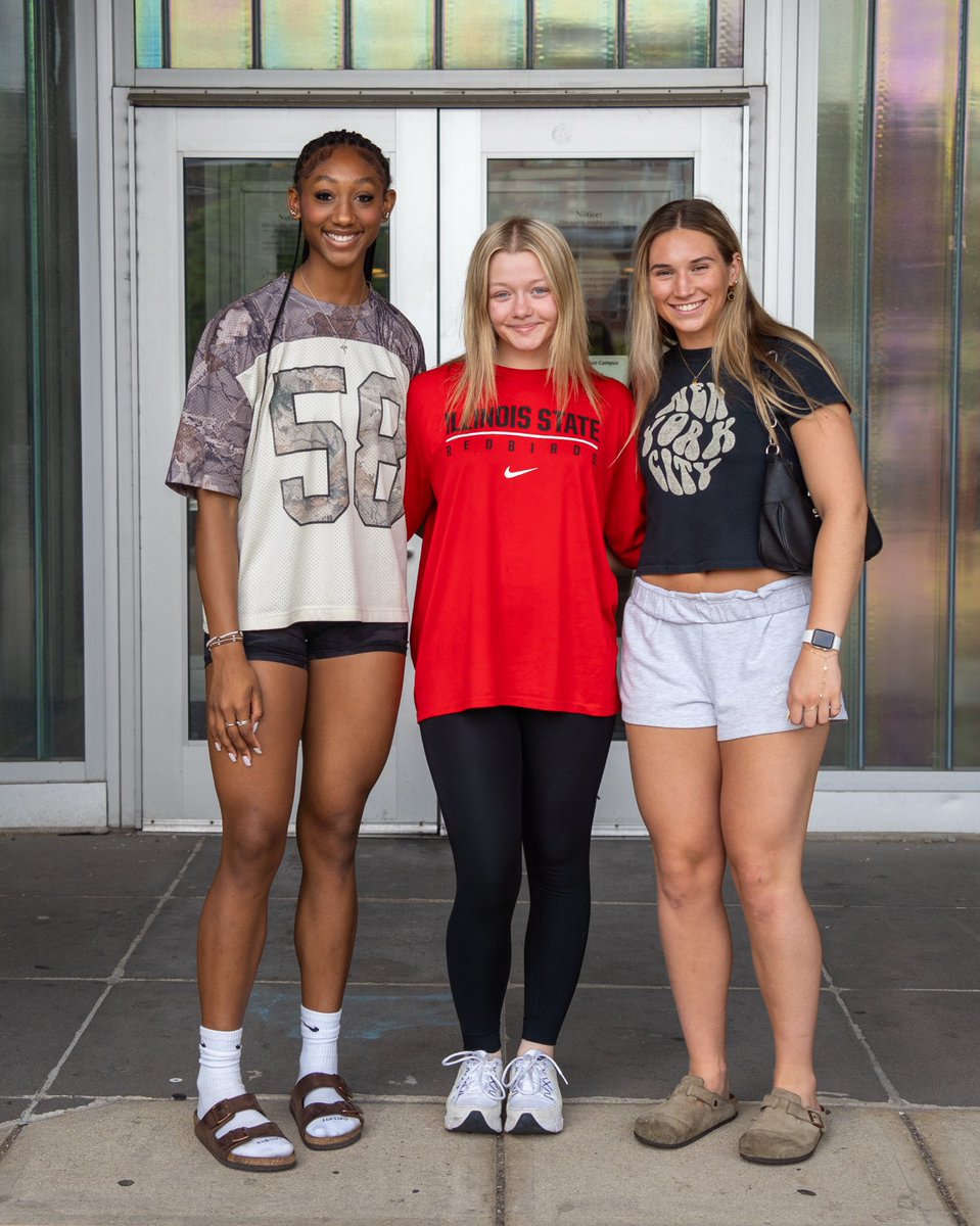 RedbirdVB's tweet image. Welcome to campus, baby Birds ❤️