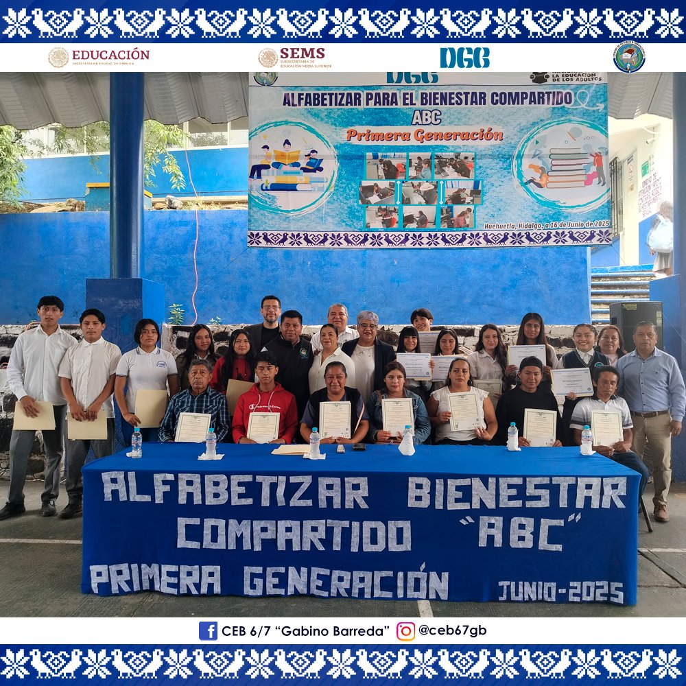 ceb67gb's tweet photo. Hoy en nuestra casa de estudios se vivieron momentos únicos e inolvidables, entrega de certificados a adultos mayores, medalla a la trayectoria educativa y cambio de escolta. https://t.co/lOXXcSpdB1