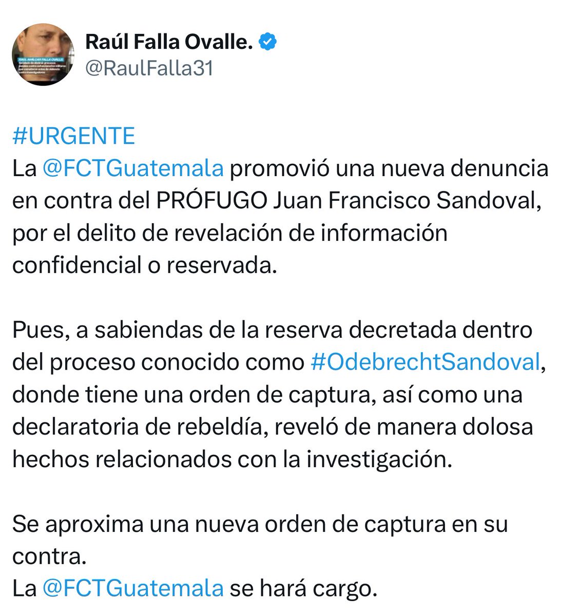 El bufón de <a href="/RaulFalla31/">Raúl Falla Ovalle.</a> está tan ardido por haber expuesto sus relaciones delincuenciales, que ahora anuncia otra denuncia usando al <a href="/MPguatemala/">MP de Guatemala</a> como si fuera su bufete personal. 

Lo curioso: la entrevista la brindé el mismo día que su lacayo Curruchiche daba su simulacro de